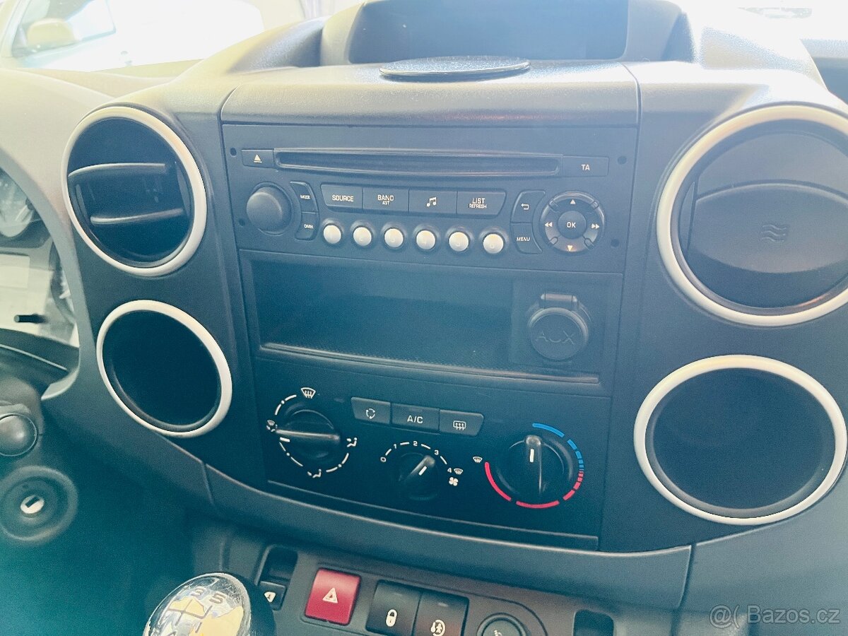 PEUGEOT PARTNER 1.6 HDi TEPEE 5 MÍST TAŽNÉ KLIMA - 14
