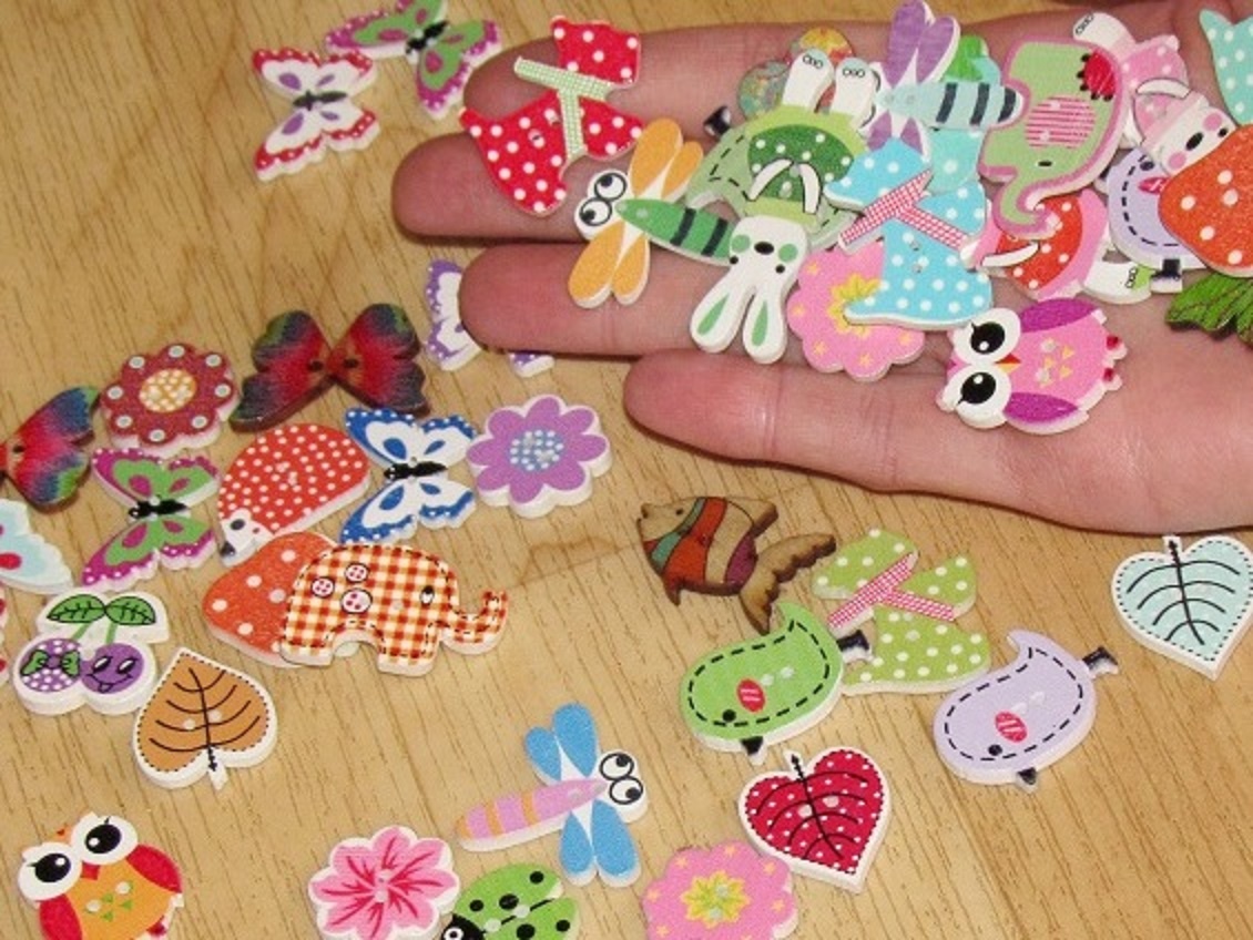 Dřevěné malované knoflíky různé druhy - nové - 14