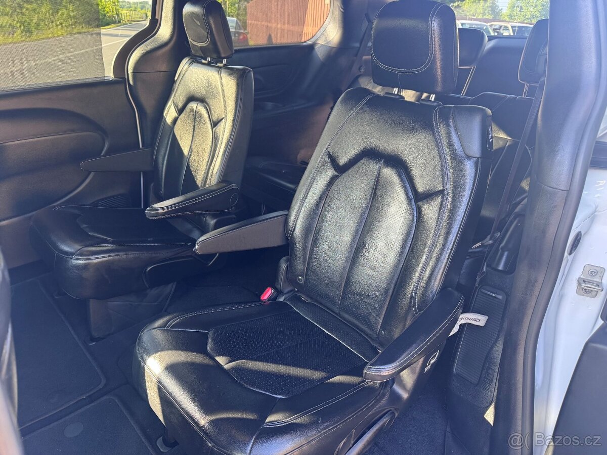 Chrysler Pacifica 3,6 RU Limited DVD Čočka 2021 DPH - 14