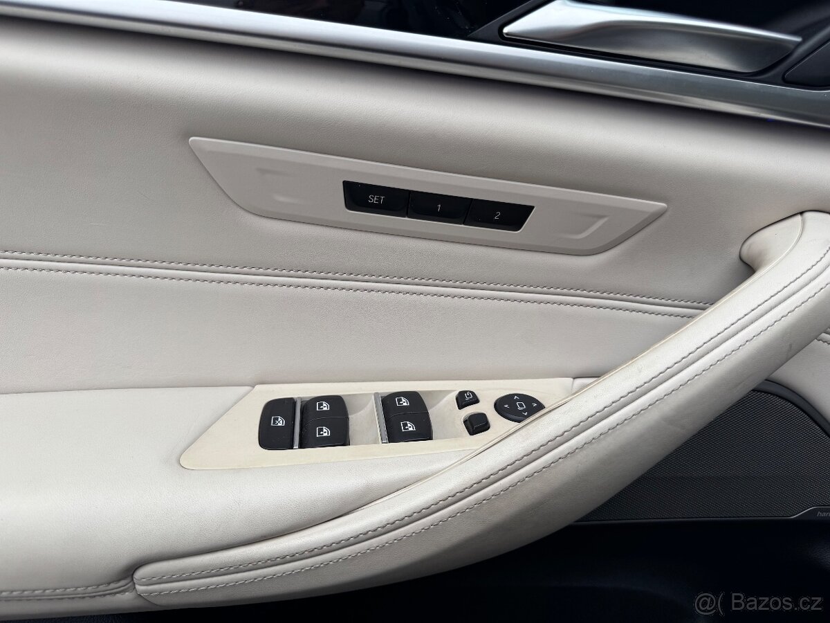 BMW Řada 5 xDrive Touring JN61 - 14