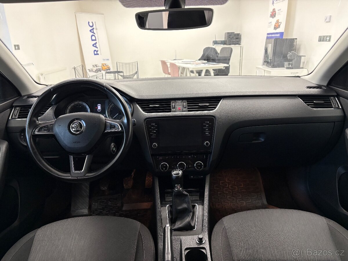 Škoda Octavia, 1.6TDi 85KW STYLE - 14