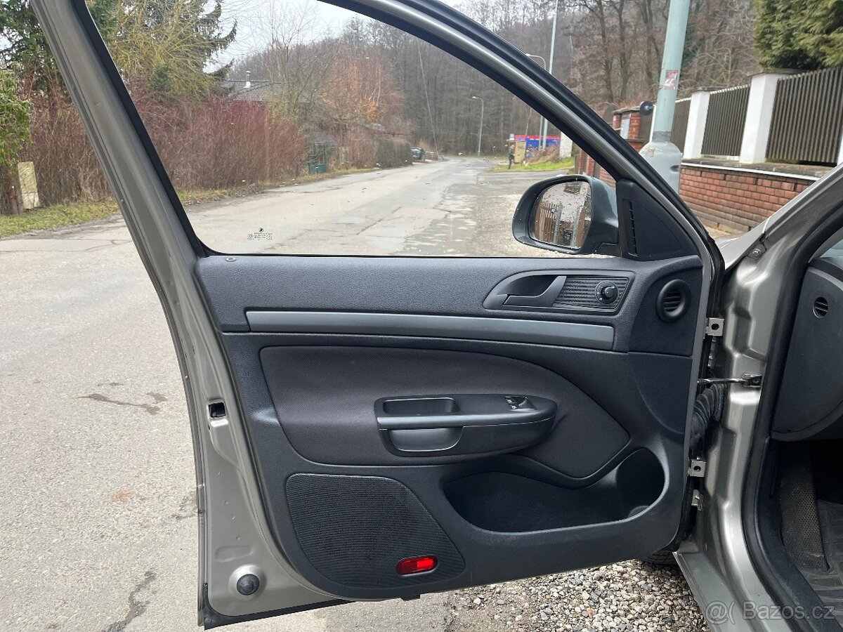 Škoda Octavia II Facelift 1.4 16V (2010) - 14