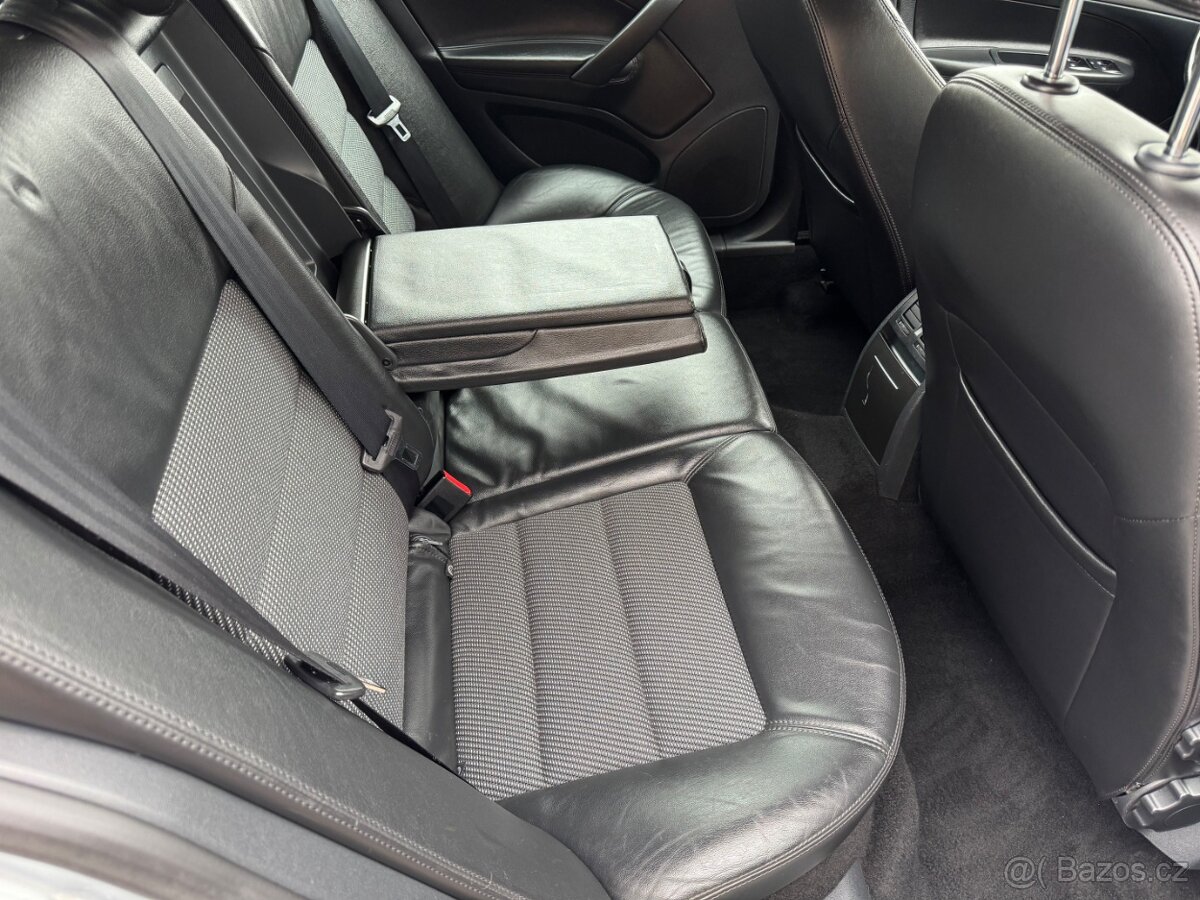 Škoda Octavia Combi 2,0 TDI 103kW Elegance - 14