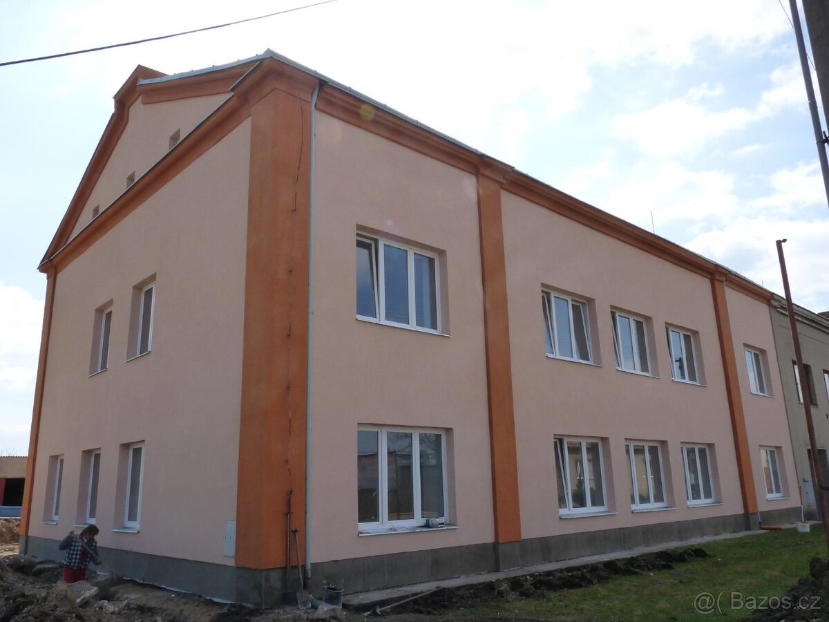 4+kk se šatnou 102,8m2 + zahrada - 14