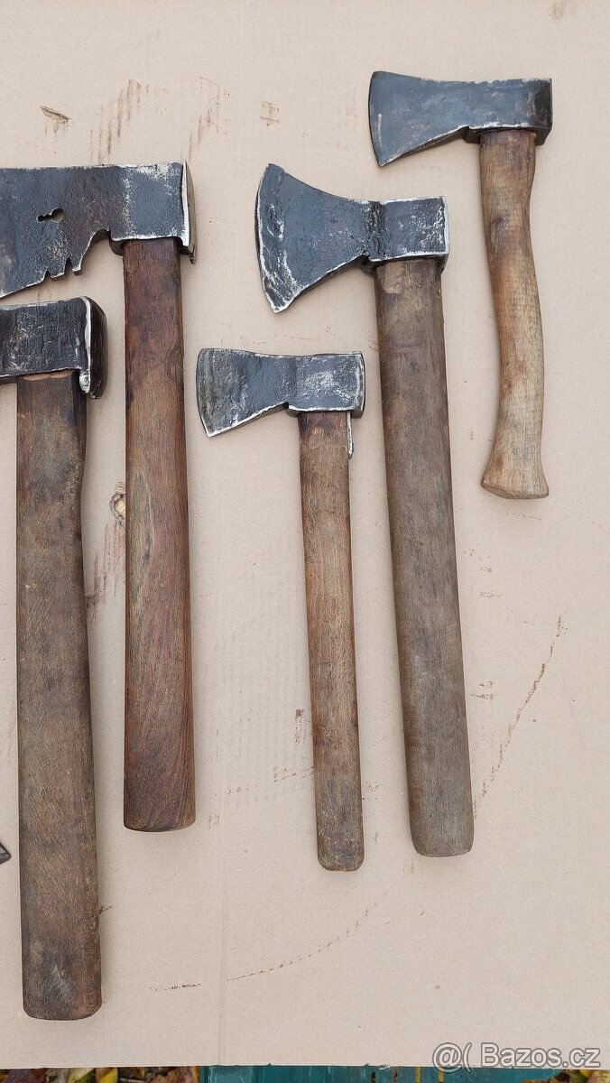 Sekera stará kladiva - rezervace do soboty - 14