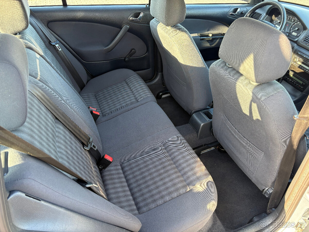 Škoda Octavia 1.6i TOUR combi,STK do 3/2028 - 14