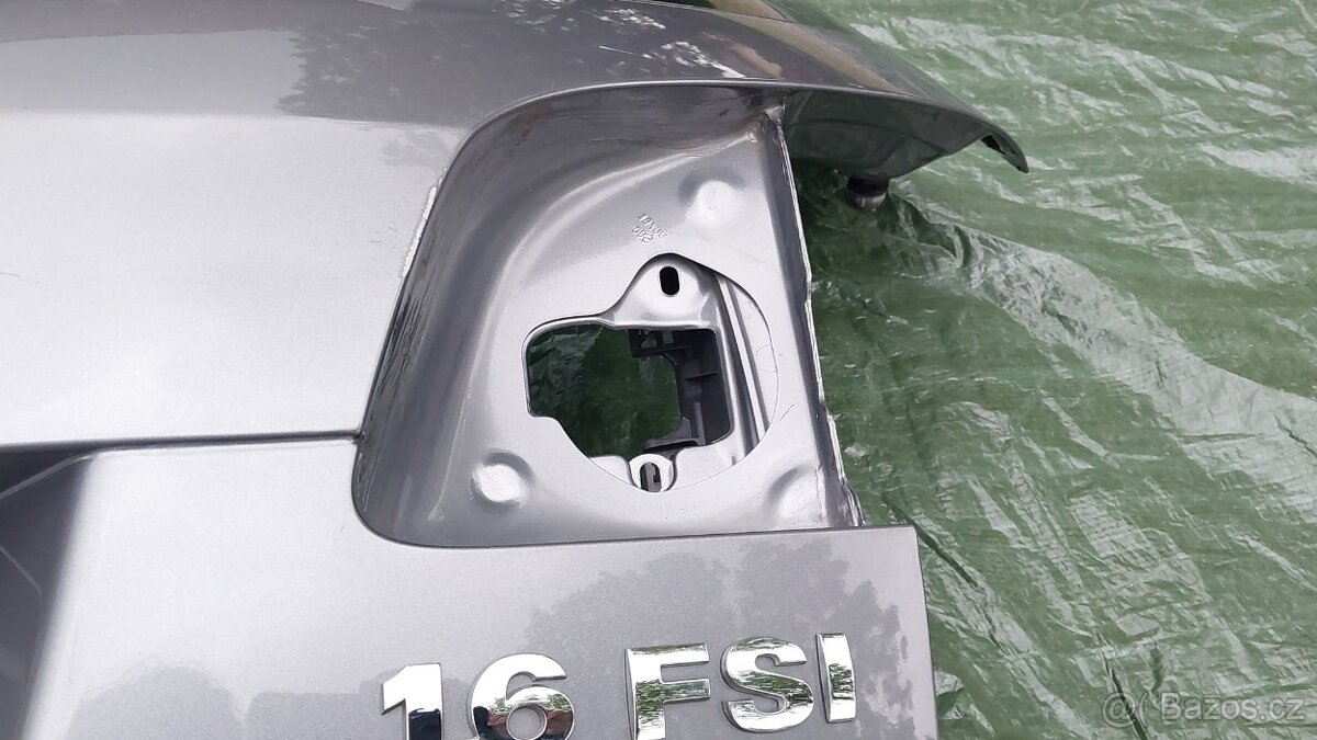 VW GOLF Plus – DVEŘE KUFR ŠEDÉ , STĚRAČ - 14