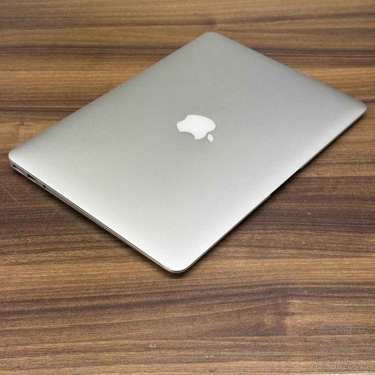 Apple MacBook Air 13” (A1466, Early 2015) – i5 / 8GB RAM / - 14