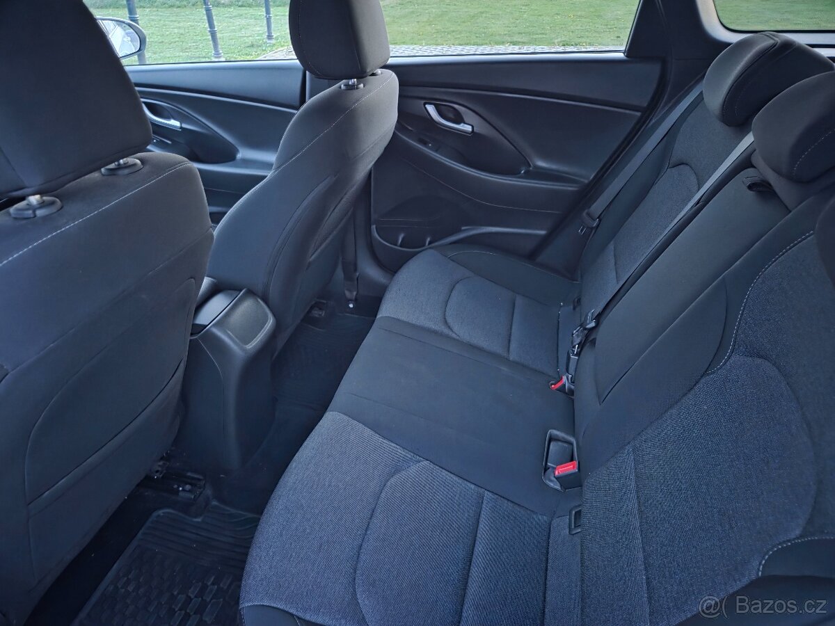 Hyundai i30 combi, 1.6 CRDi, 85 kW, Smart+, ČR, DPH - 14