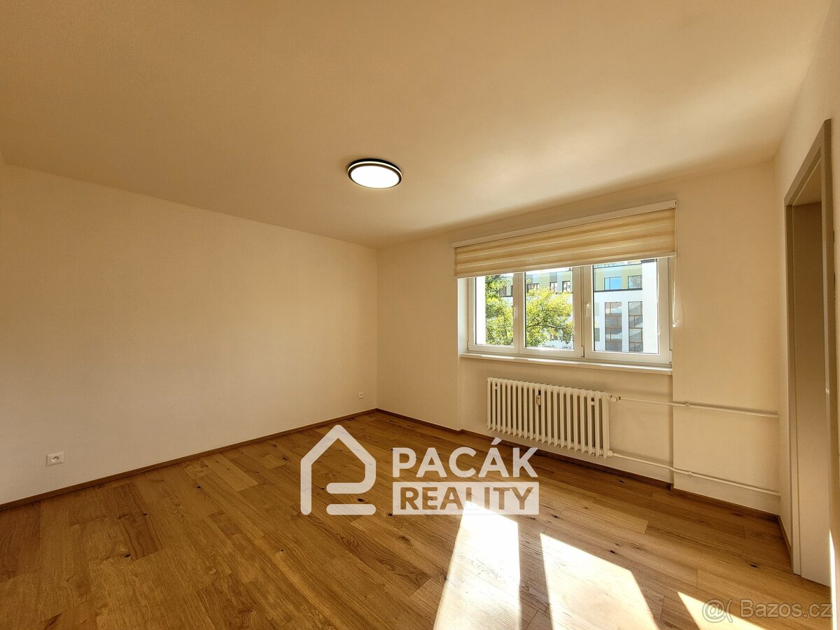 Prodej luxusního bytu o dispozici 3+kk ve vynikající lokalit - 14