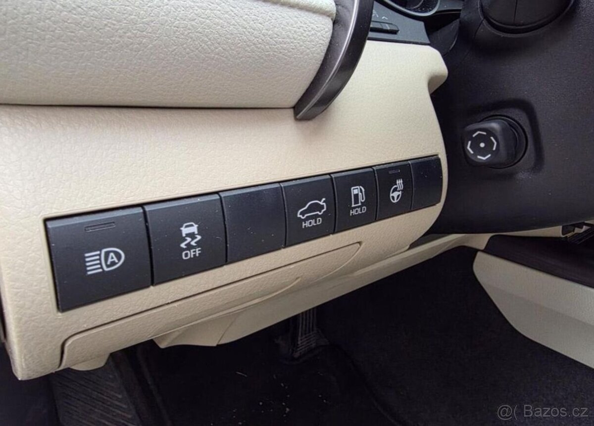 Toyota Camry 2.5-HYBRID-1.MAJITEL-DPH - 14