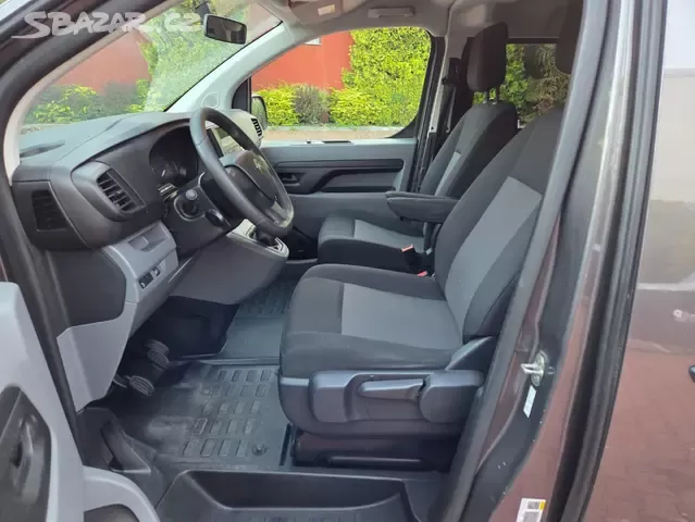 Spacetourer 2.0HDi 110 kW, long, 2x šoupačky,tažné - 14