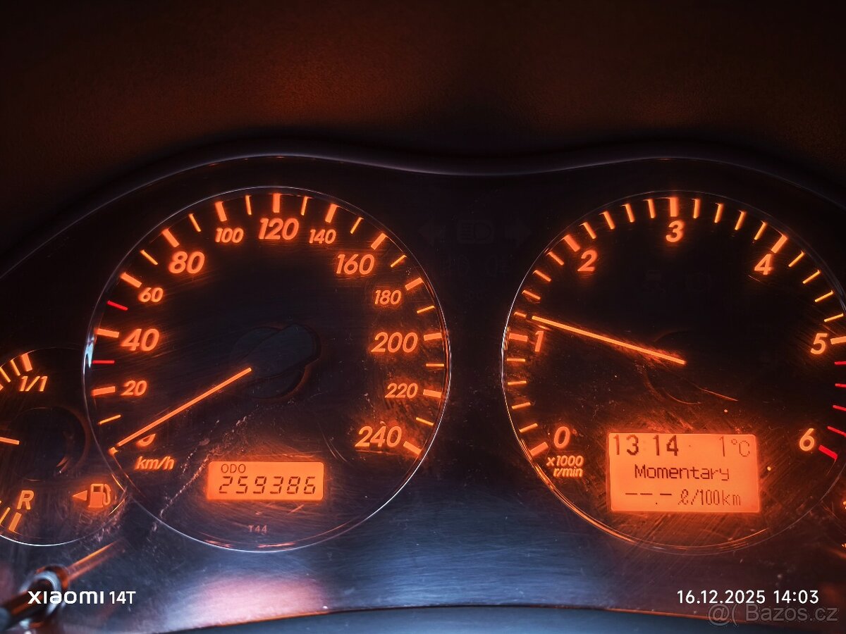 Toyota Avensis 2.0D-4D 93kW, Aut.klima, servisované, tažné - 14