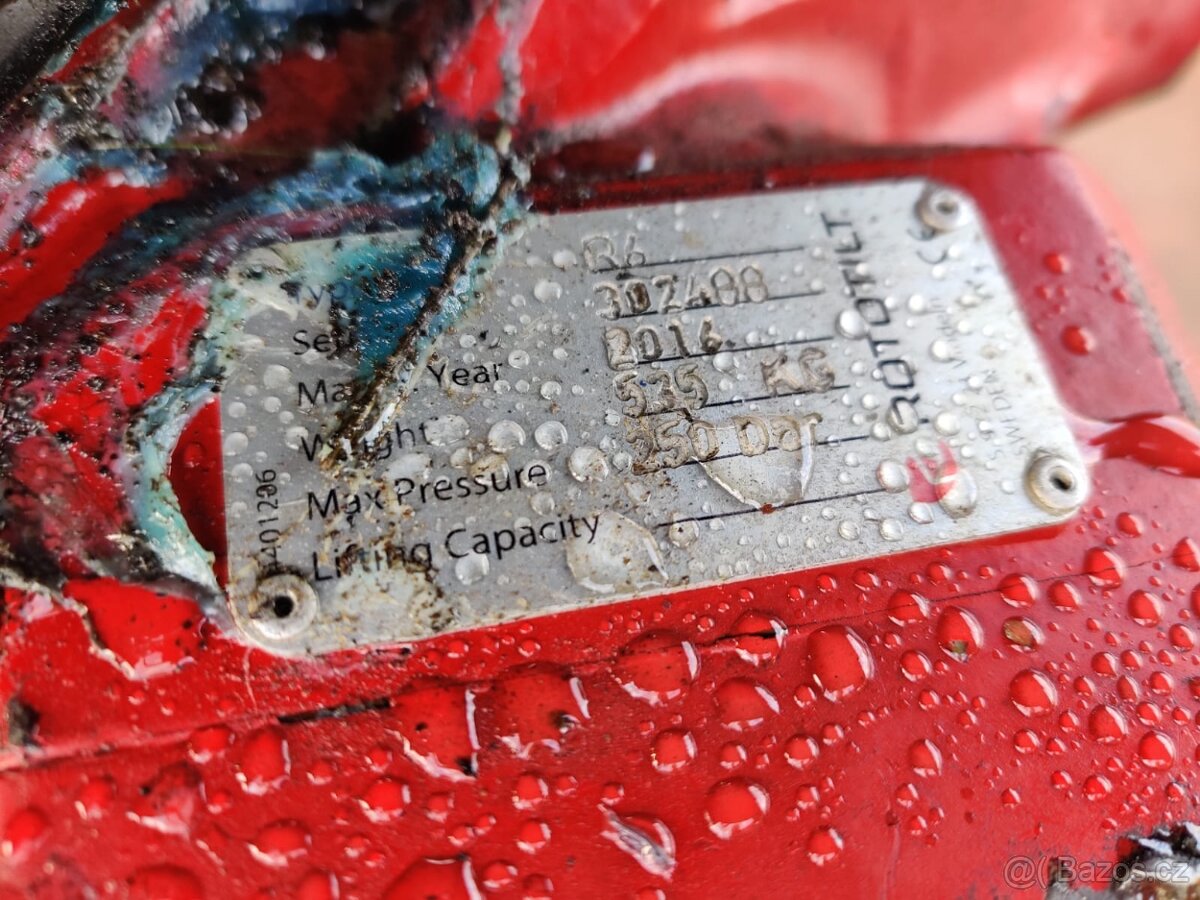 Kolový otočný bagr VOLVO EW 160 E - 14