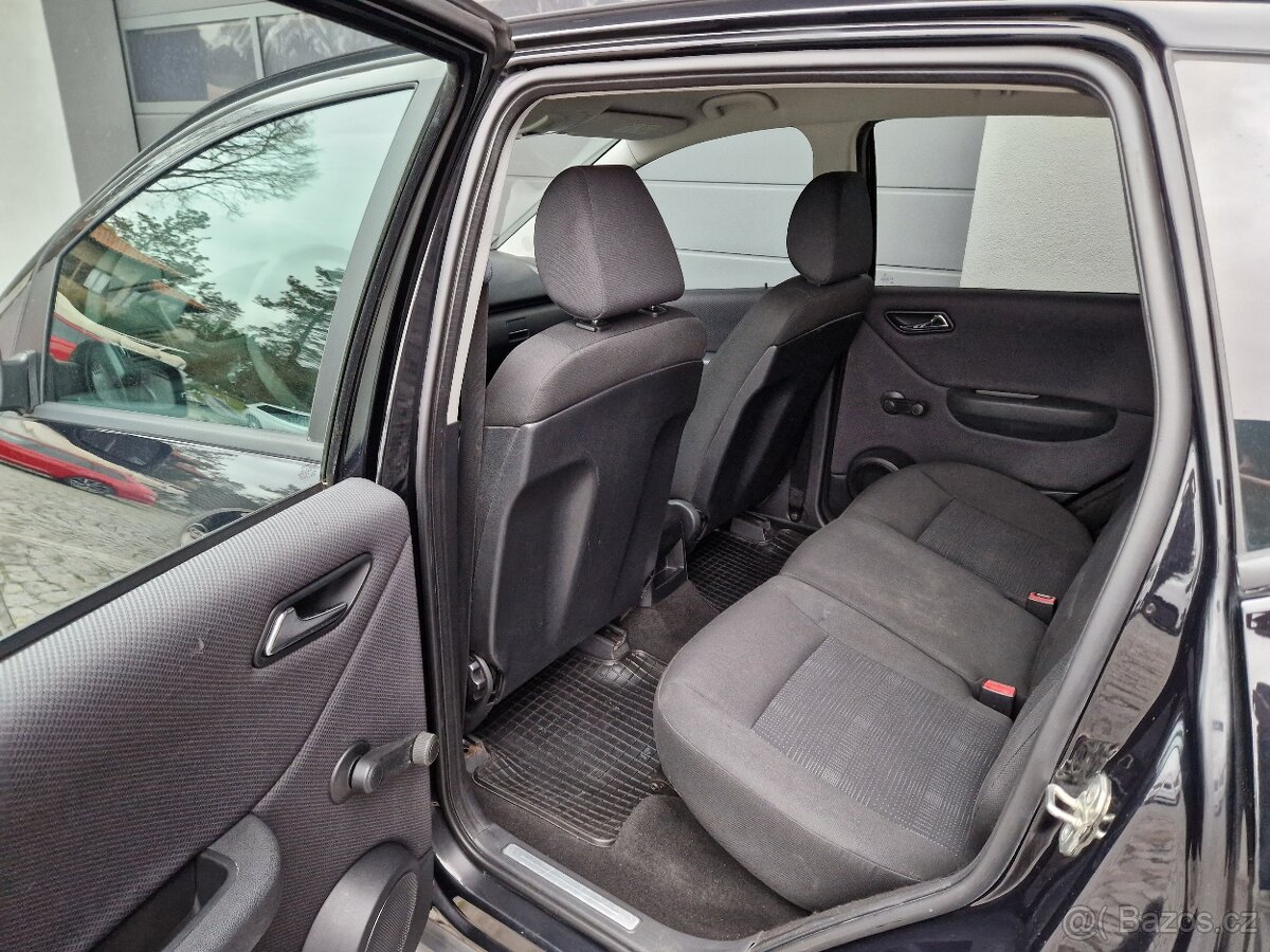 Mercedes Benz A 1,5 benzín, 70 KW, Automat - 14