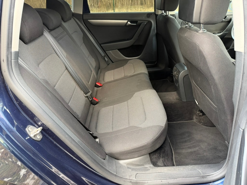 VW Passat B7 Highline 2.0TDi 103kw r.v. 2014 manuál tažné - 14