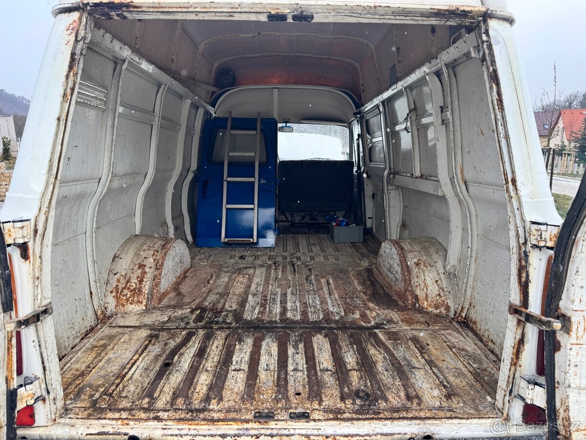 Ford Transit MK2 2.4 diesel šoupačky - 14