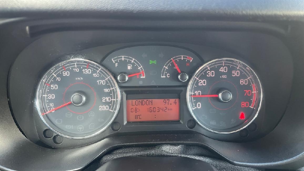 Fiat Punto, 1,2 i //ČR//2MAJITEL//AC// RV 5/2009 - 14