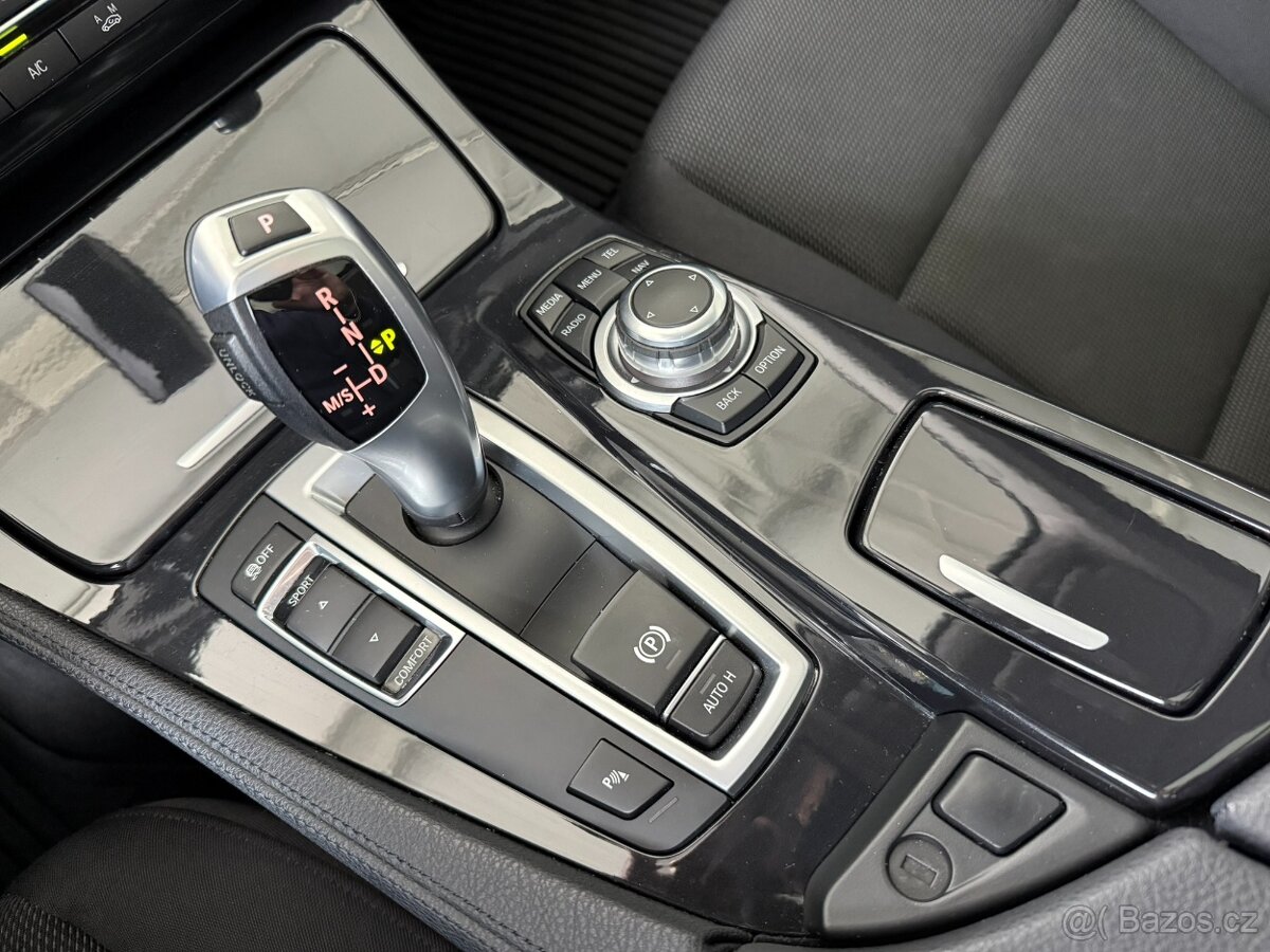BMW Řada 5 520d 2.0 135 kW Touring F11 - 14