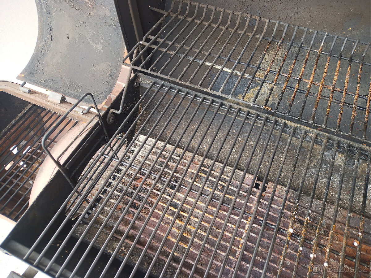 Gril lokomotiva BBQ s udírnou, ocelový na kolečkách - 14