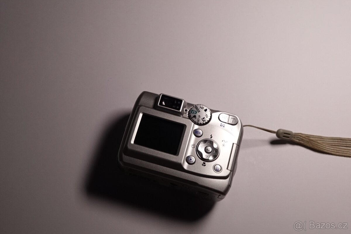 Nikon Coolpix 3200 - 14