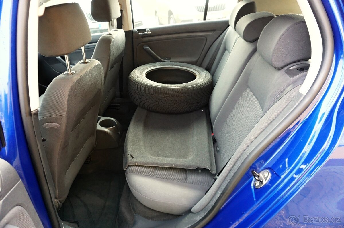 VOLKSWAGEN GOLF V 1,4 16V 55KW 2004 1.MAJITEL NOVÉ V CZ - 14