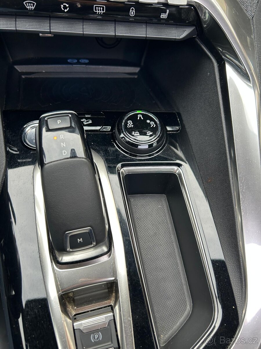 Peugeot 5008 GT line, 7 míst, tažné, max možná výbava - 14