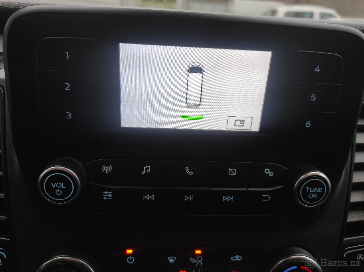 Ford Transit Custom, 2,0EcoBlue L2, 6 míst, Tažné - 14