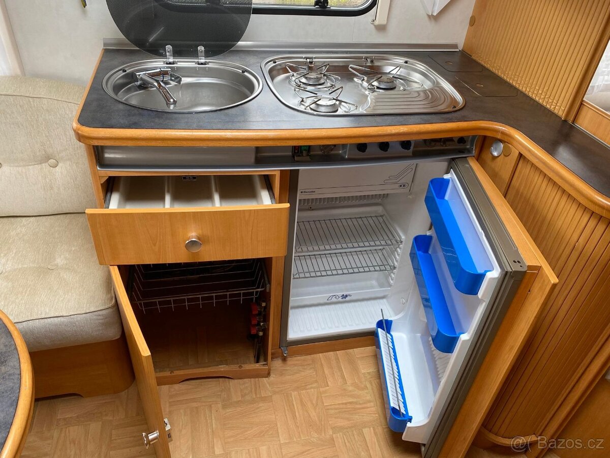 LMC Dominant 470/FRANCOUZSKÁ POSTEL - 14