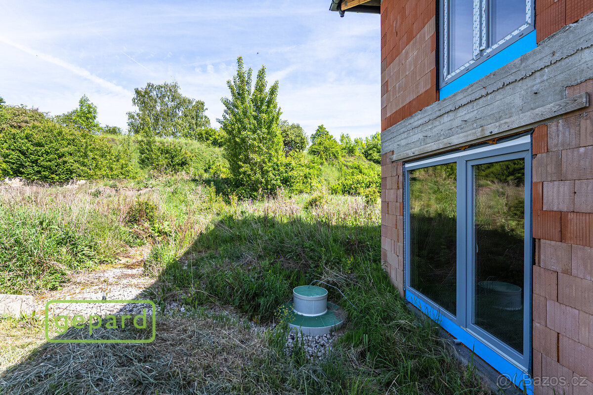 Prodej rozestavěného rodinného domu 200m2 s pozemkem 770m2, - 14