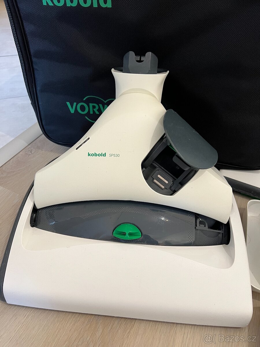 Vorwerk VK200 s bohatým příslušenstvím - 14