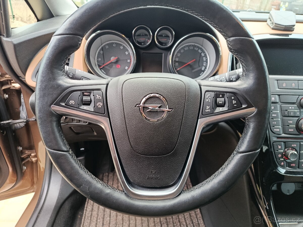 Opel Astra 1.4T - 14