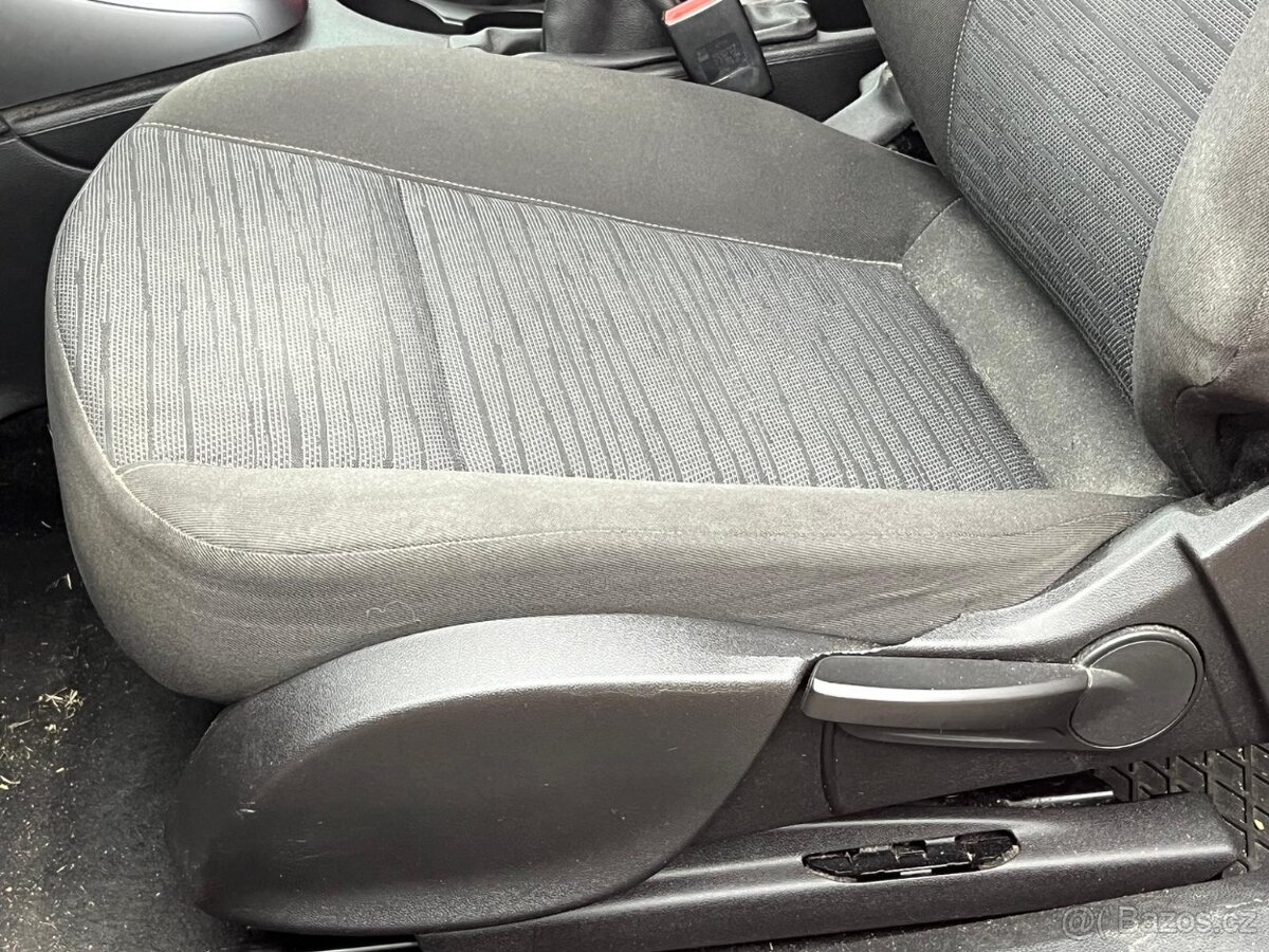 Opel Astra GTC 1.4 Turbo 140k Enjoy 2015, 103 kW, 65 300 km - 14