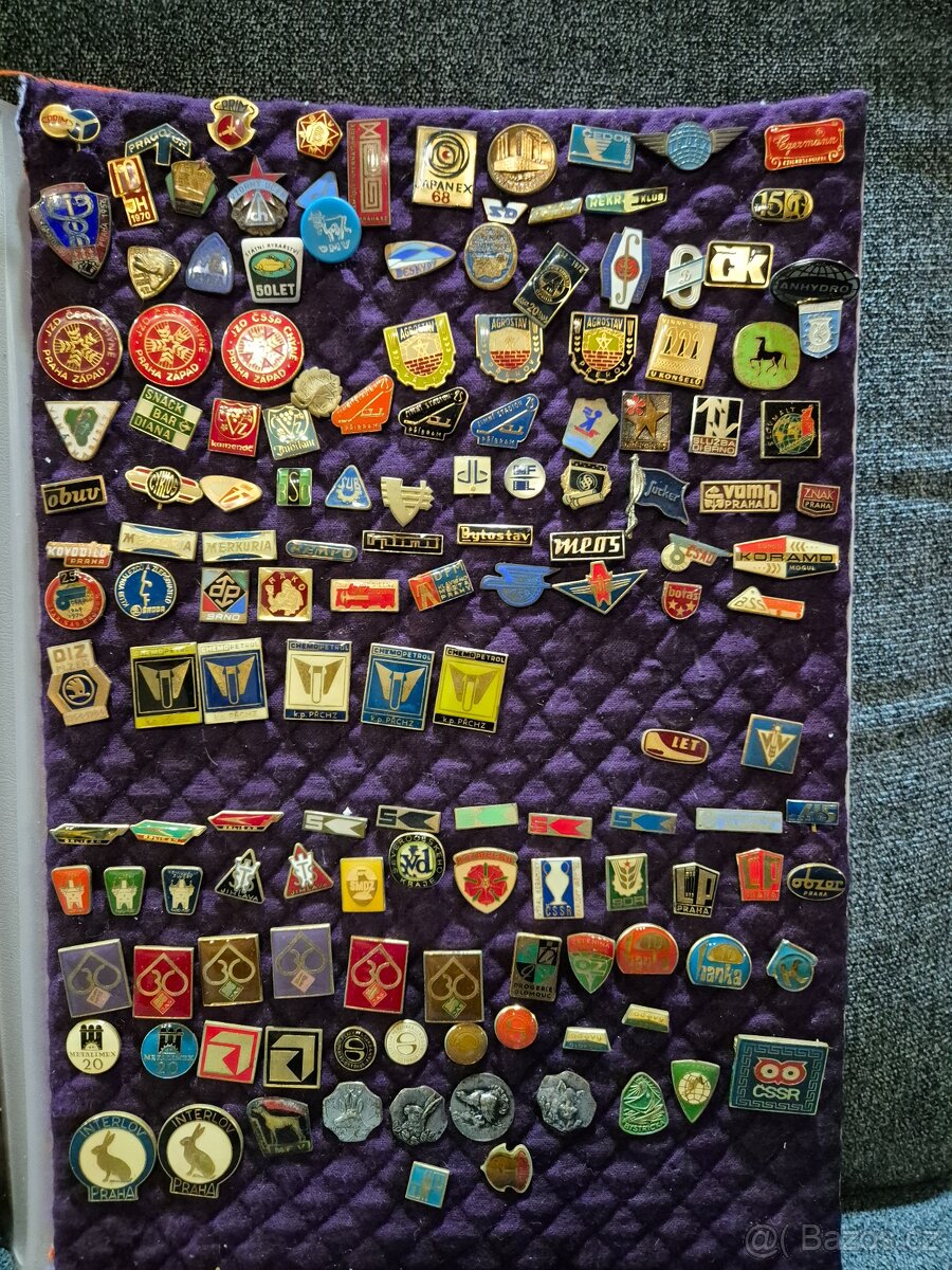 Sbírka odznaků a vyznamenání cca 2100ks - 14