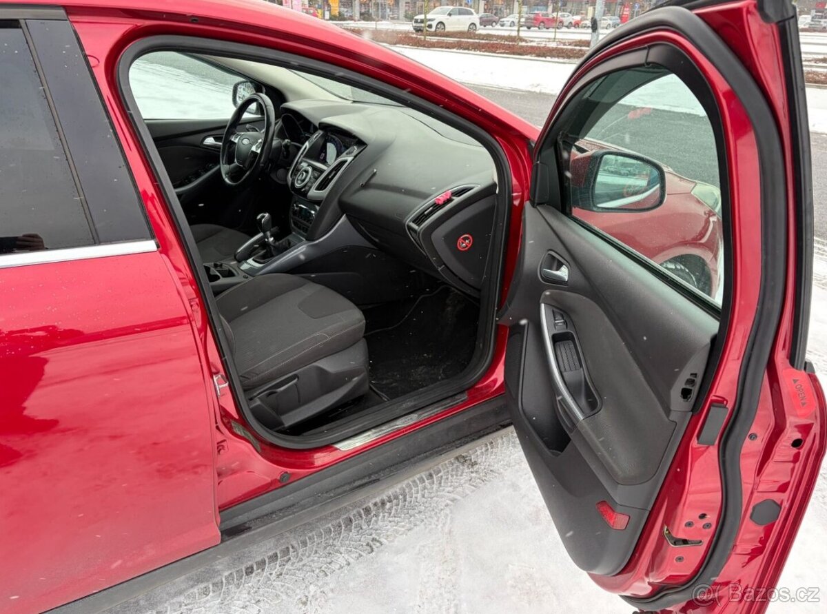 Ford Focus 1.6 EB 110kw TOP VÝBAVA - 14