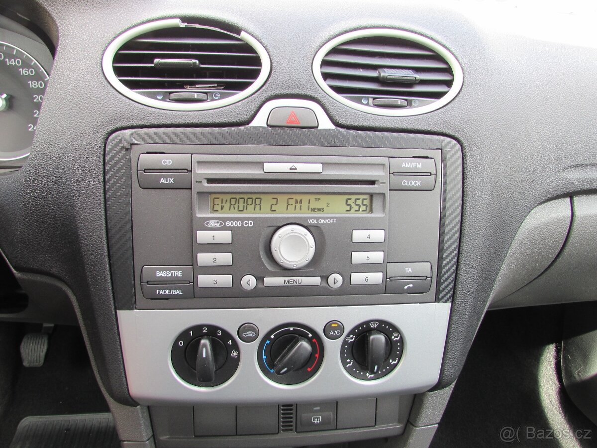 Ford Focus 1.6 TDCi 66kW kombi, nová STK, klima - 14