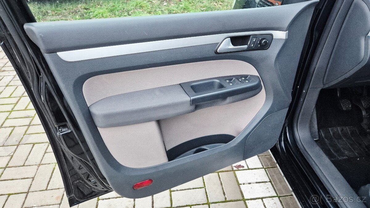 Volkswagen Touran - 14