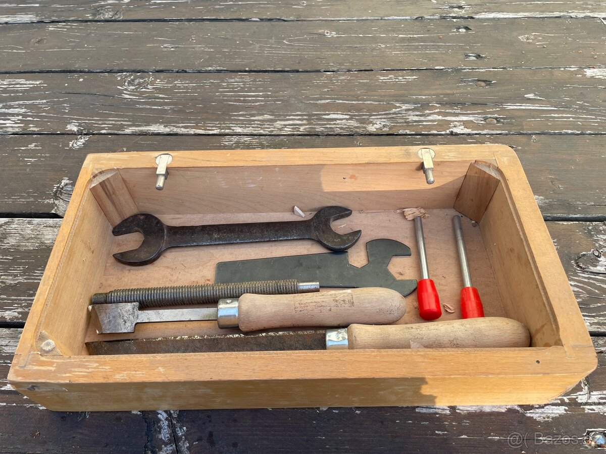 Vylepšený soustruh na dřevo Proma s příslušenstvím - 14