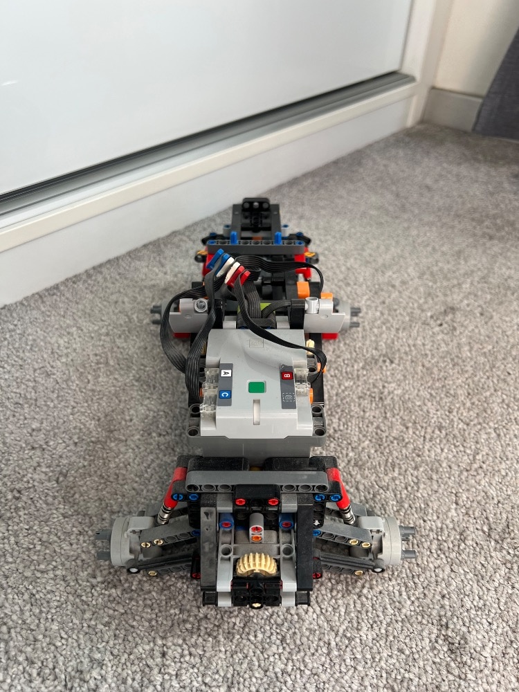 LEGO TECHNIC RC EXTRÉMNÍ TERÉŇÁK 4×4 - 14