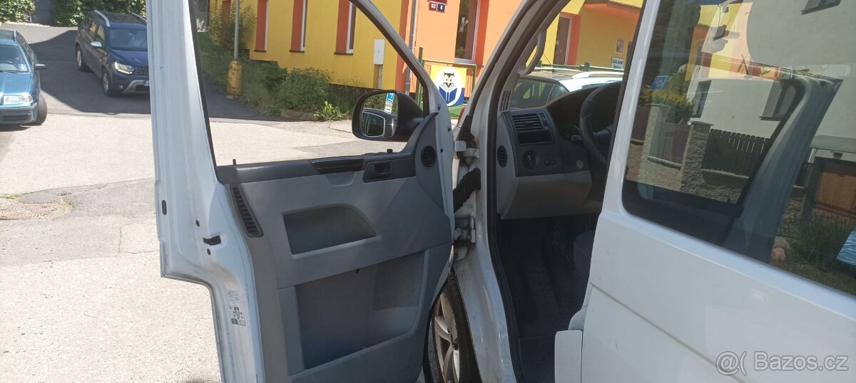 VW transporter 9 míst T5.1 2.0 TDI 75 kw 2013 - 14