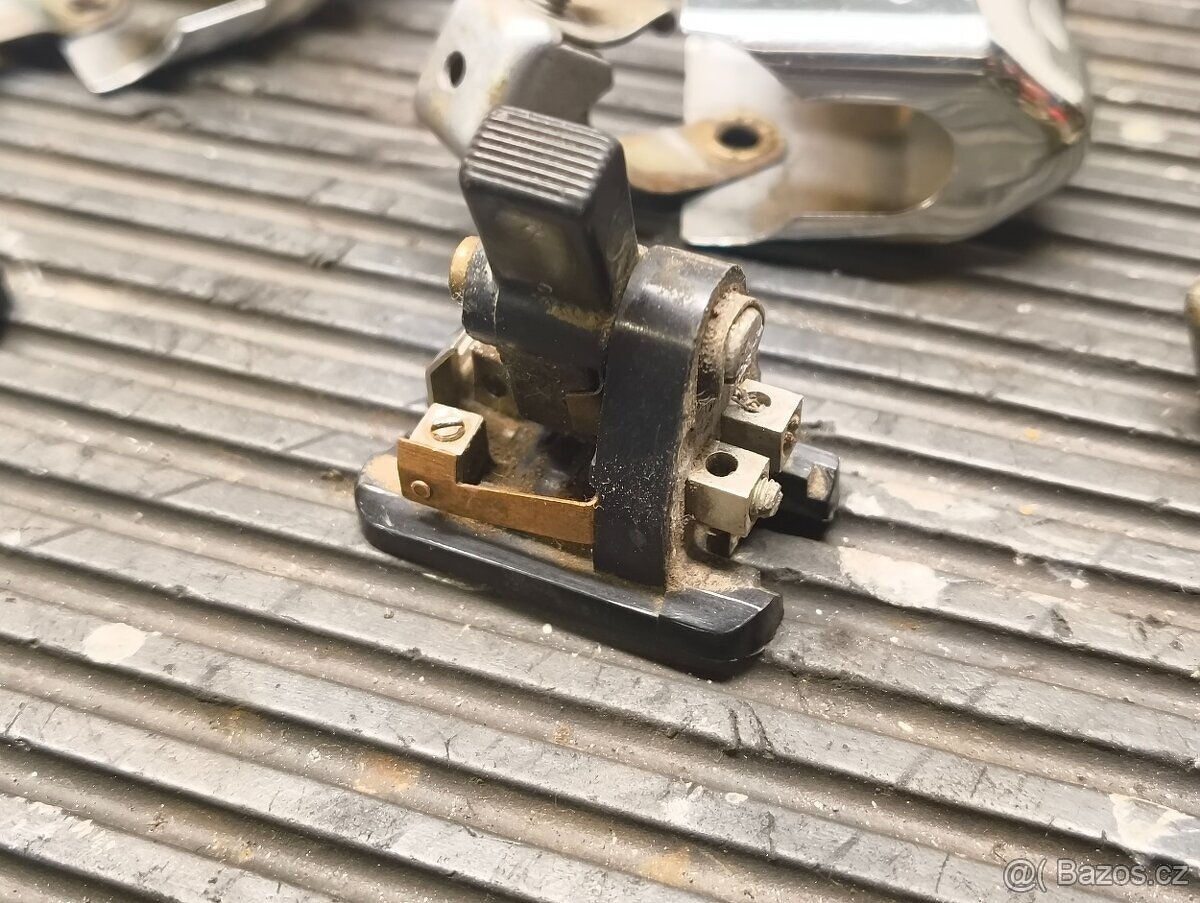Přepínač světel plyn Jawa 634 350 první typ bizon řidítka - 14