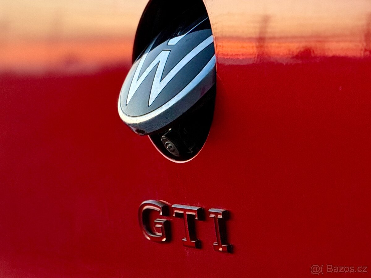 VW Golf VIII GTI - 14