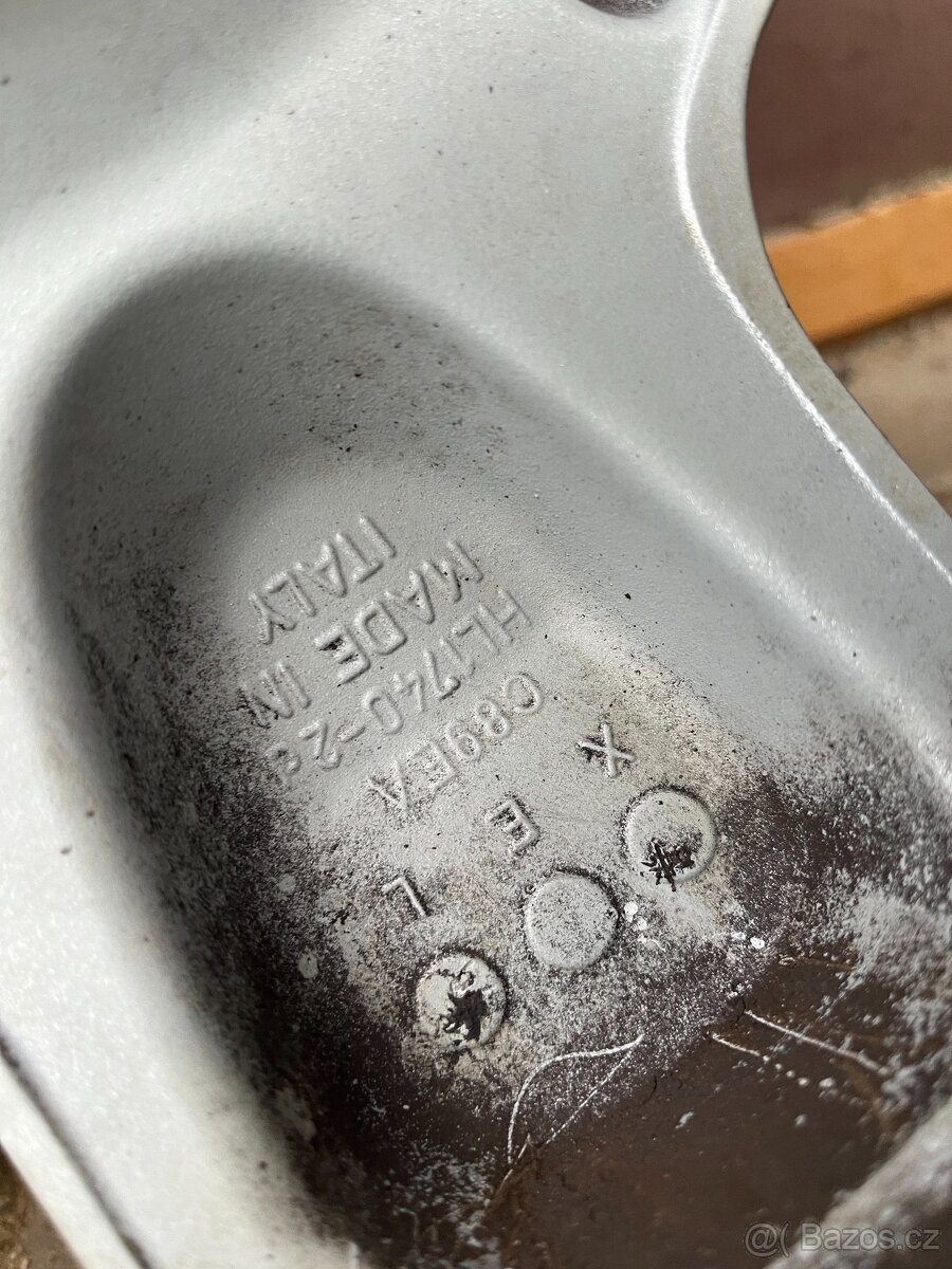 Alu kola Land Rover R18 5x120 - č. 122 - 14