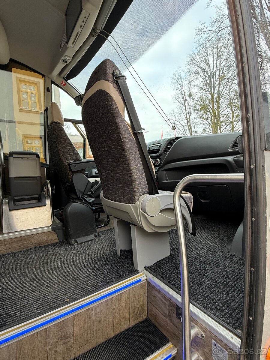 Rok 2019 - XXL IVECO DAILY Indcar Wing - 14