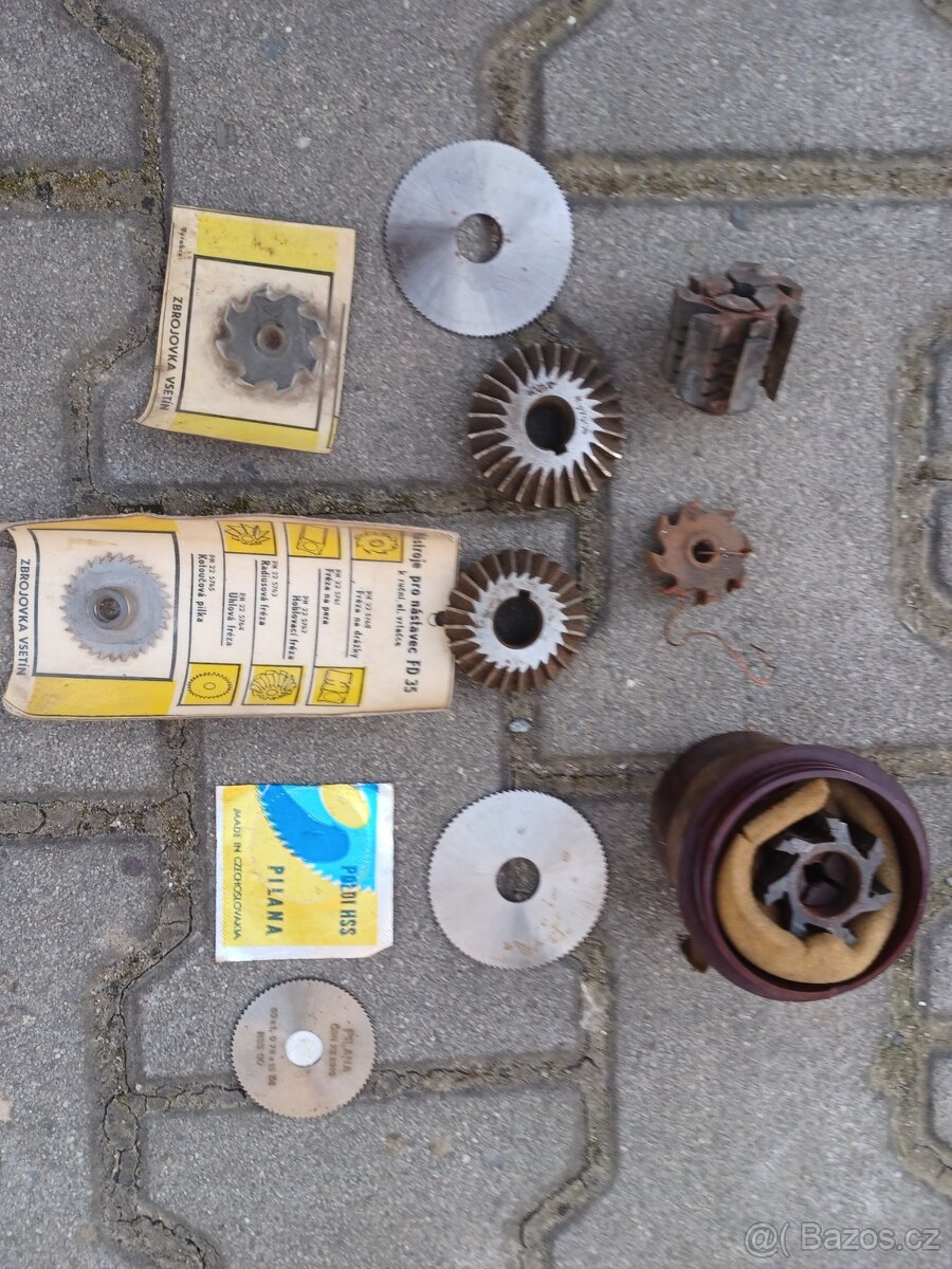 Prodám díly a nože na soustruh. - 14