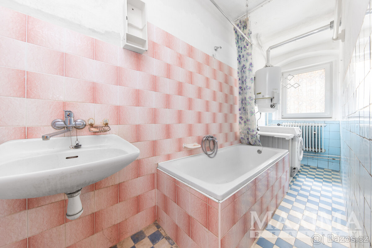 Dům 4+1 o ploše 290 m2 - Šternberk, Šternberk - 14