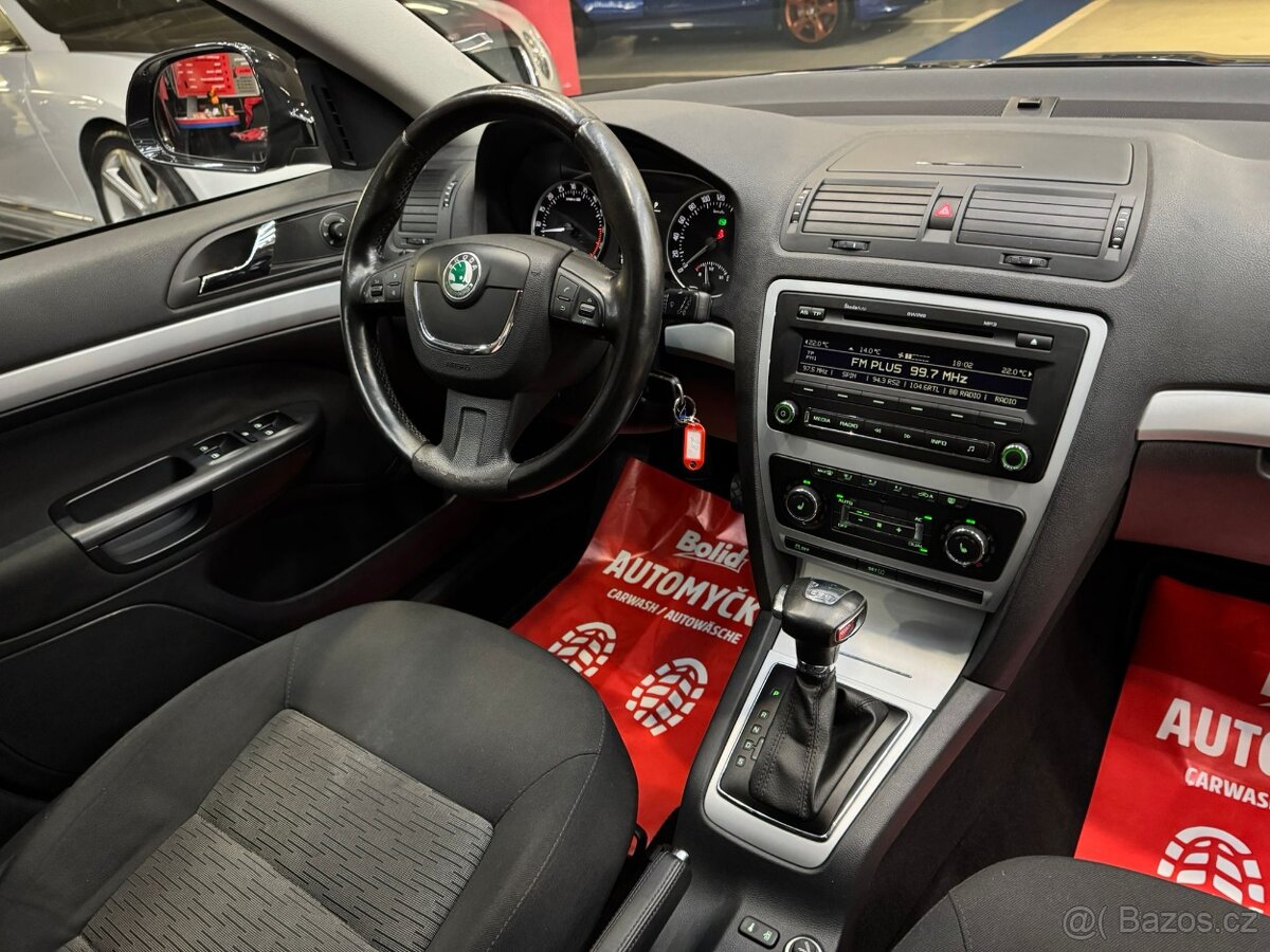 Škoda Octavia II Elegance 1.6TDI 77kW DSG 2011 PERFEKTNÍ - 14