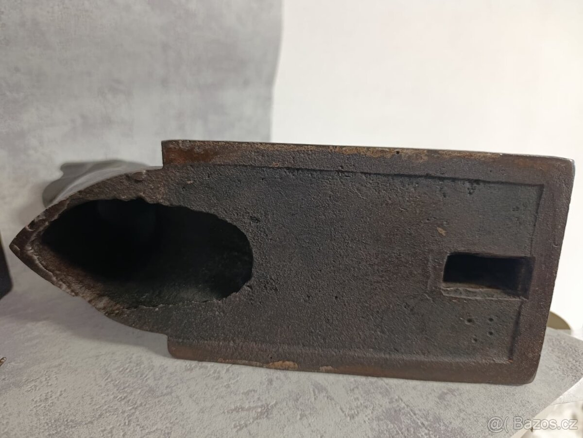 Obrovská atypická komínová žehlička, 9,65kg TOP - 14