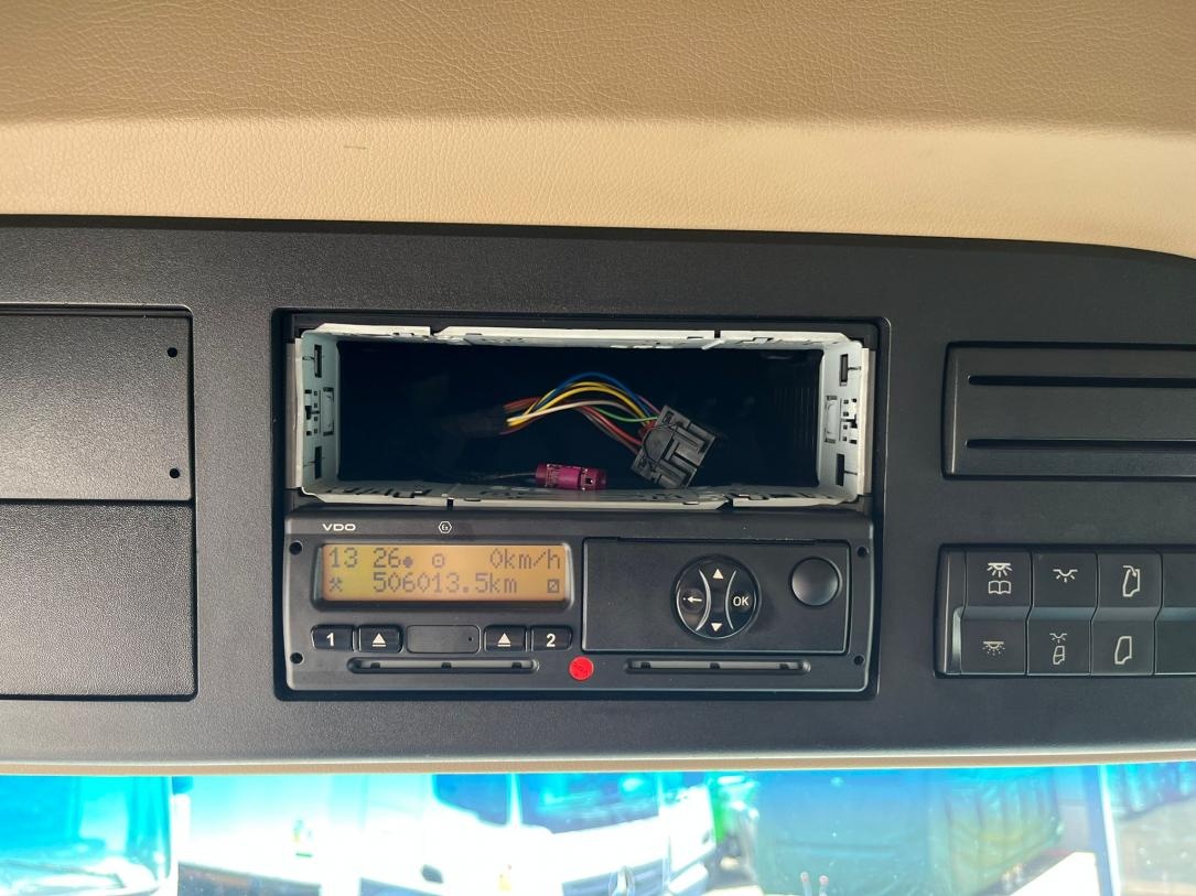 Mercedes-Benz ACTROS 1835 BDF AUTOMAT EURO VI Dhollandia DHS - 14