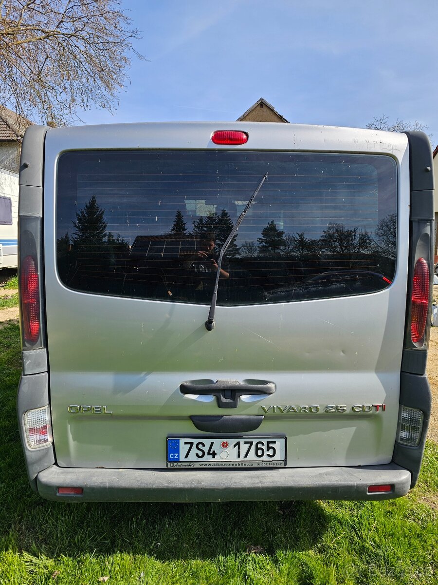 Opel Vivaro 2.5 DTI Van L2H1 - 14